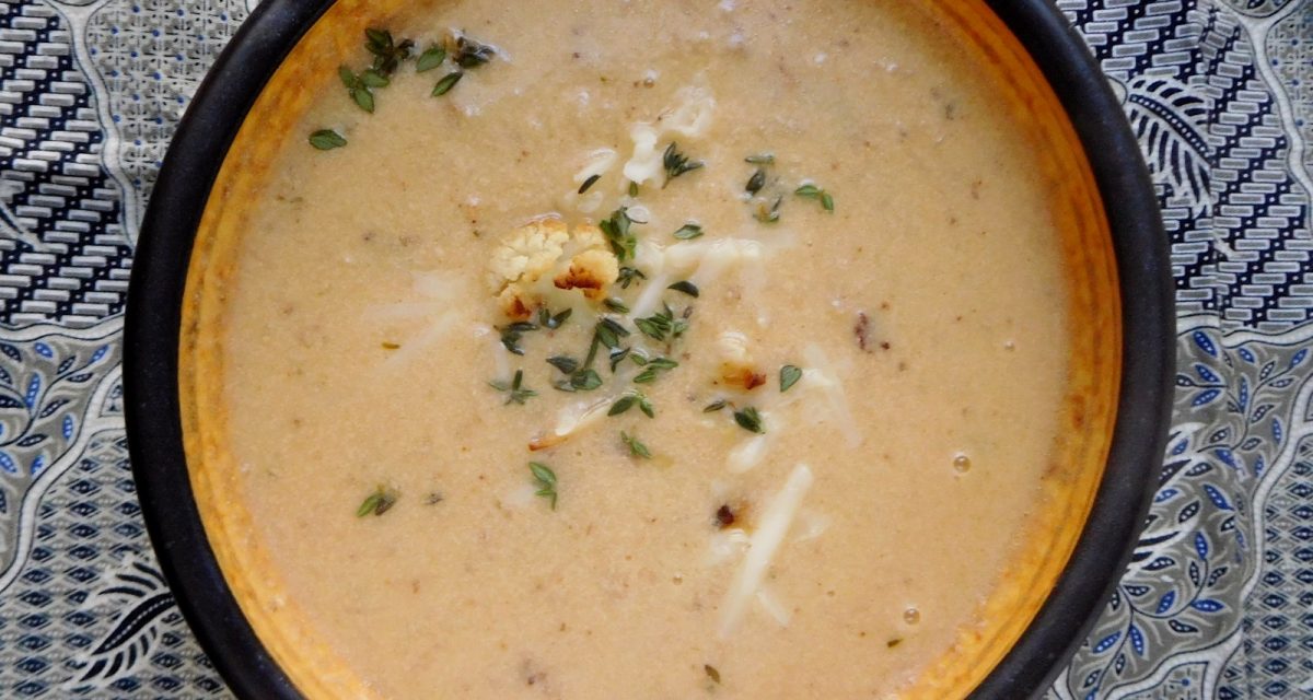 Cheesy Cauliflower Soup